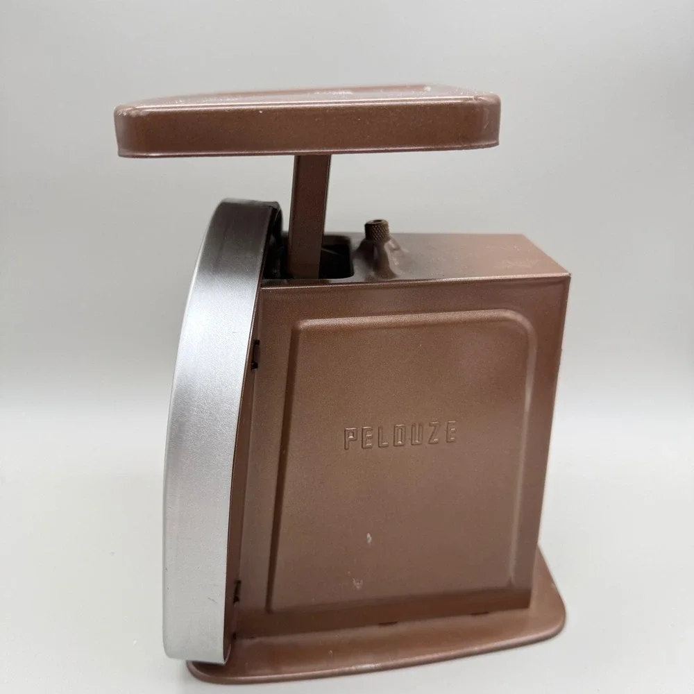 Vintage Pelouze Model Y-5 Postal Scale 5lb Brown Metal 1978 Evanston IL USA
